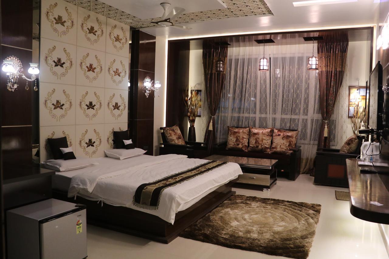 Hotel Rajahamsa Anantapur Exterior photo